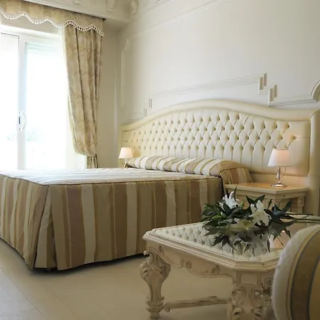 Hotell Conchiglia 4*